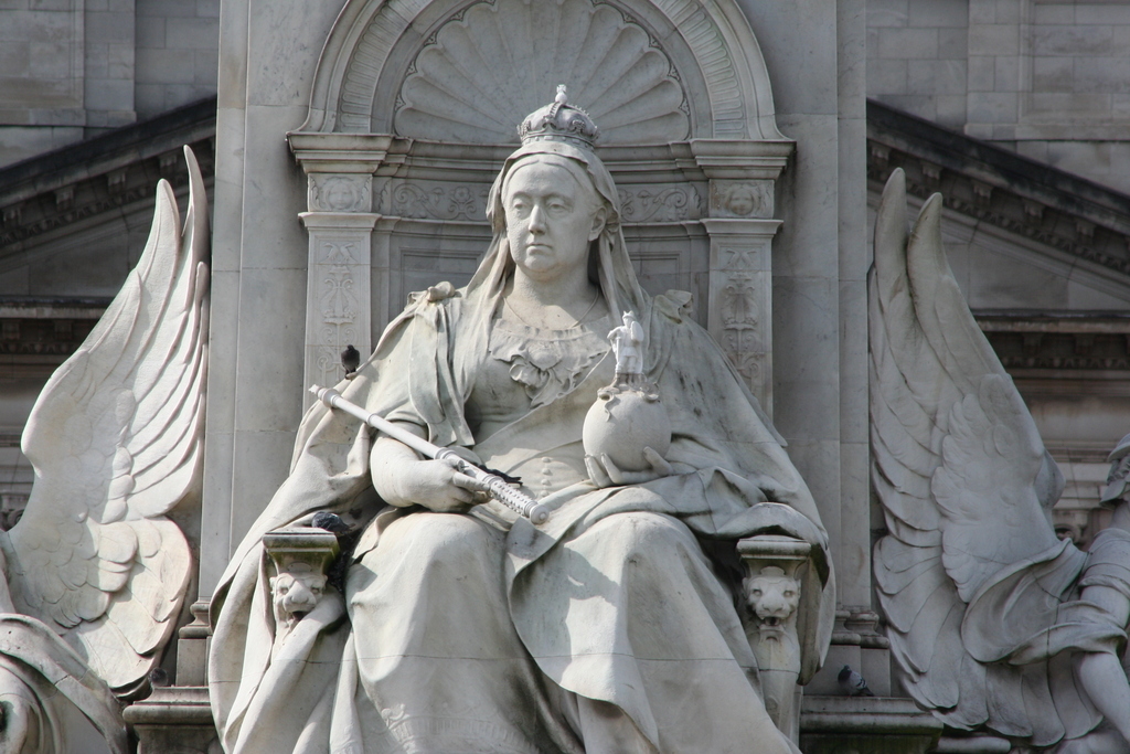 Queen Victoria Statue