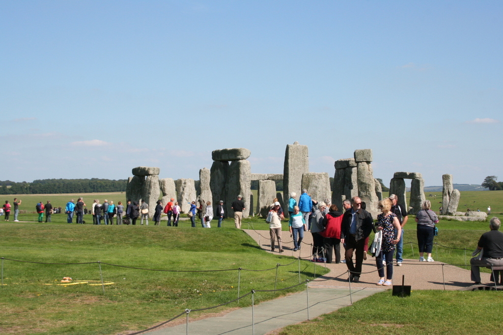 Many tourist visiting the prehistoric monument, Stonehenge